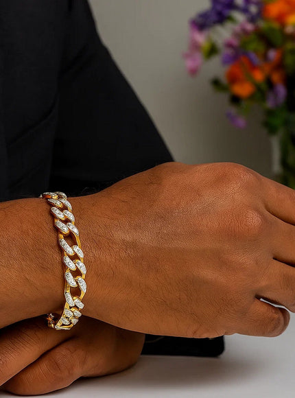 14k Yellow Gold White Pave High Polish Modern Lite Figaro Bracelet (9.5mm)