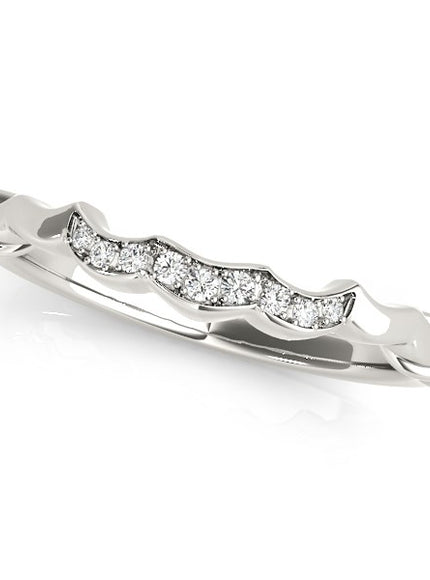 14k White Gold Scallop Wedding Band (1/20 cttw)