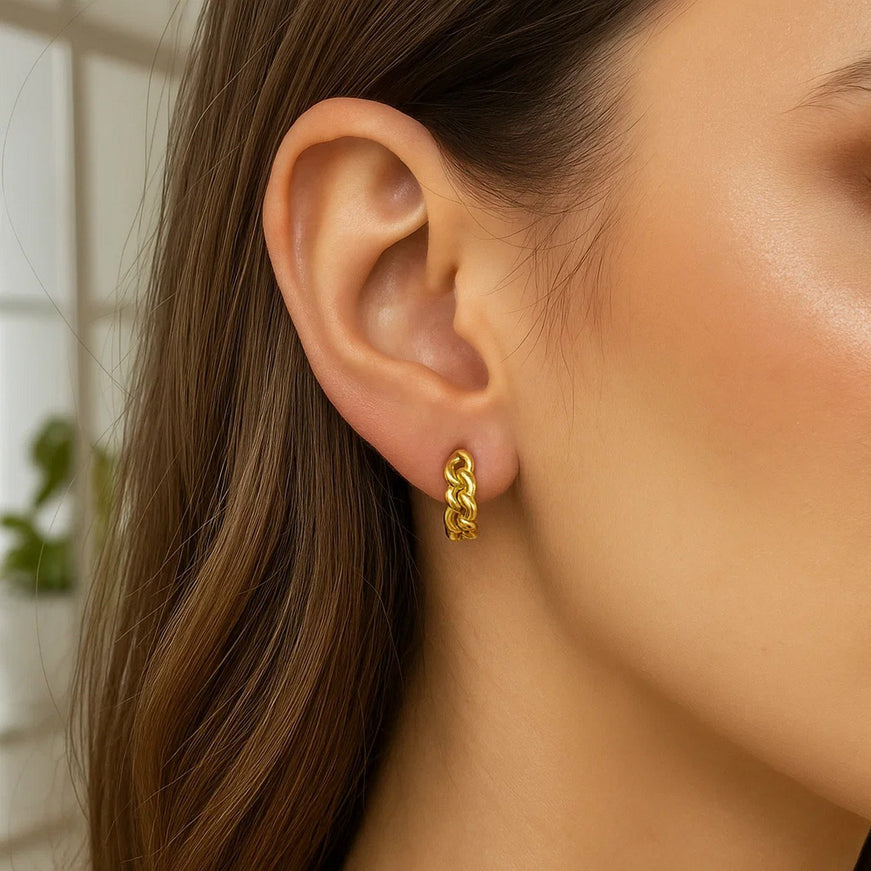 14K Yellow Gold Thick Curb Chain Huggie Hoop Earrings