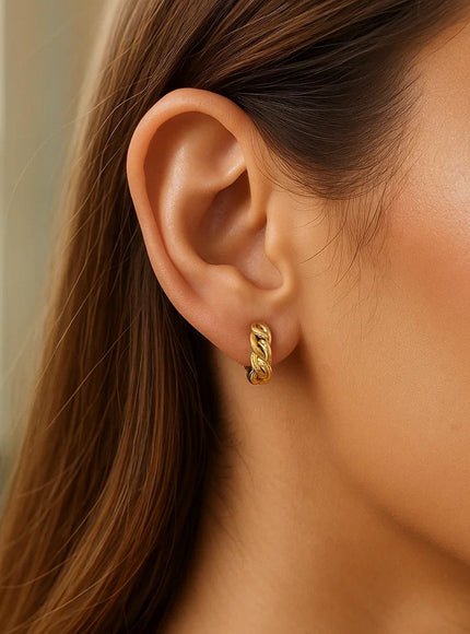 14K Yellow Gold Thick Curb Chain Huggie Hoop Earrings