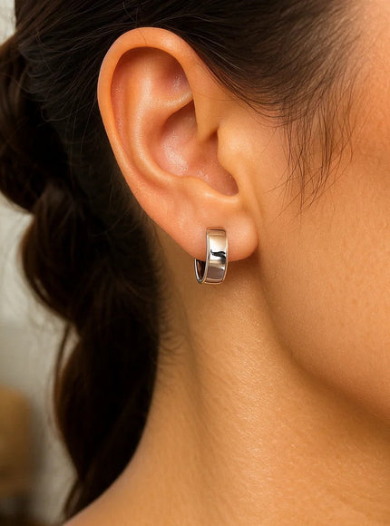 14k White Gold Snuggable Hoop Earrings