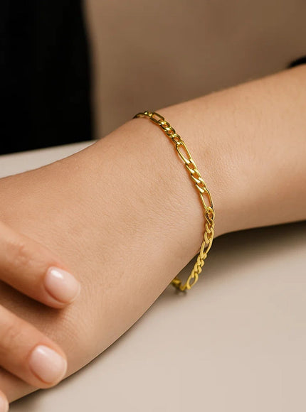 2.6mm 10k Yellow Gold Link Figaro Bracelet