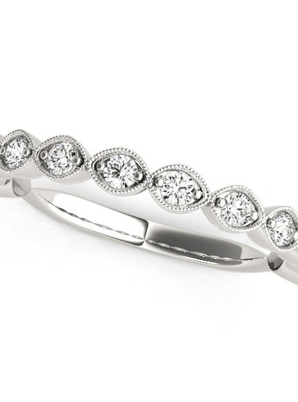 14k White Gold Antique Style Diamond Wedding Band (3/8 cttw)