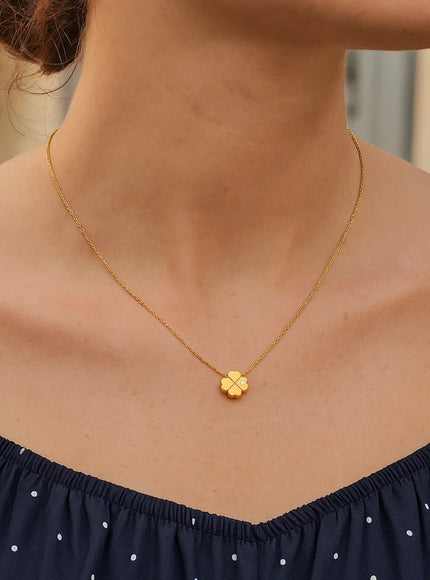 14k Yellow Gold Polished Four Leaf Clover Necklace with Diamond