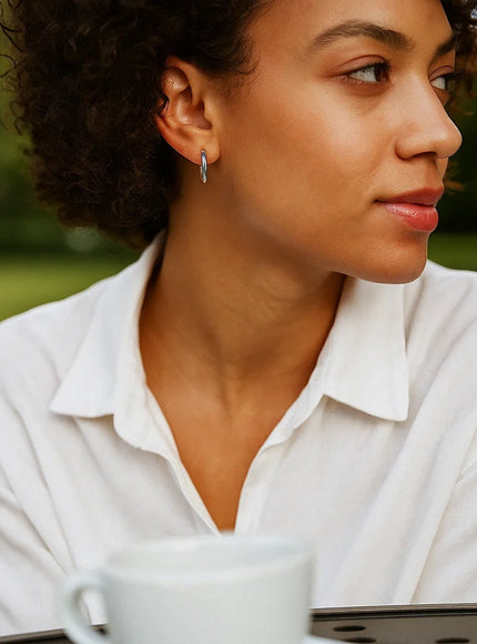 10k White Gold Polished Hoop Earrings (15 mm)