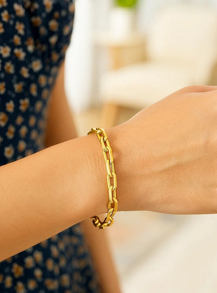 14k Yellow Gold 7 1/2 inch Paperclip Chain Bracelet with Three Diamond Links