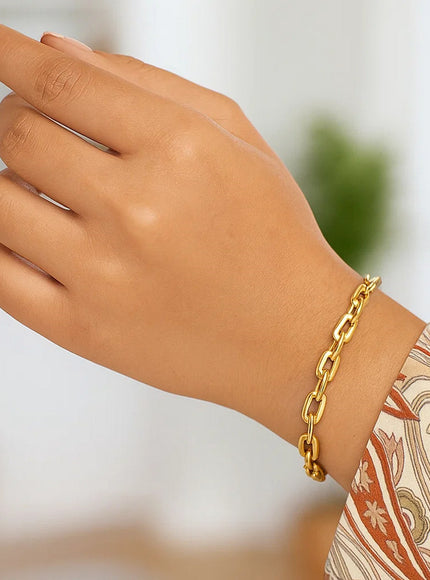 14k Yellow Gold 7 1/2 inch Paperclip Chain Bracelet with Three Diamond Links