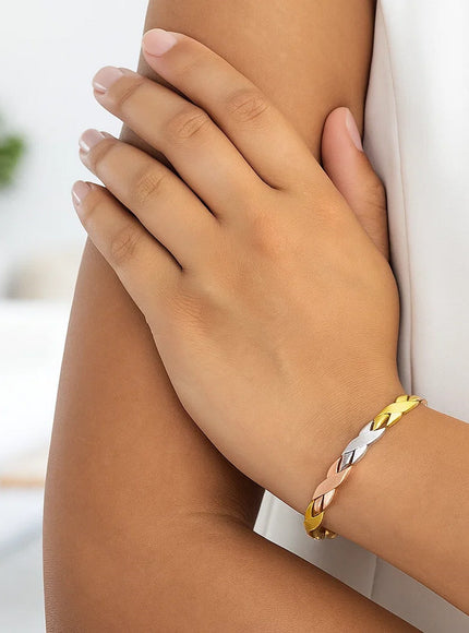 14k Tri-Color Gold Shiny and Textured X Link Bracelet