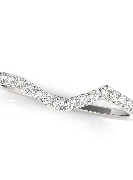 14k White Gold Modern Curved Diamond Wedding Band (1/6 cttw)