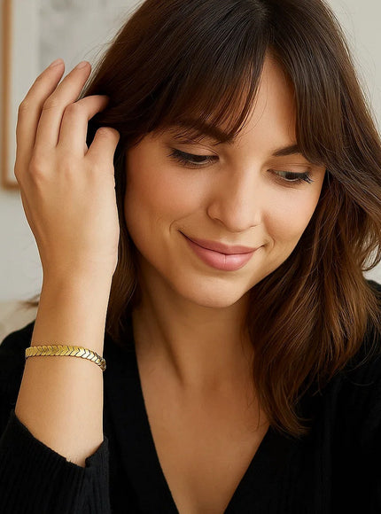 14k Yellow Gold High Polish Chevron Link Bracelet (6mm)