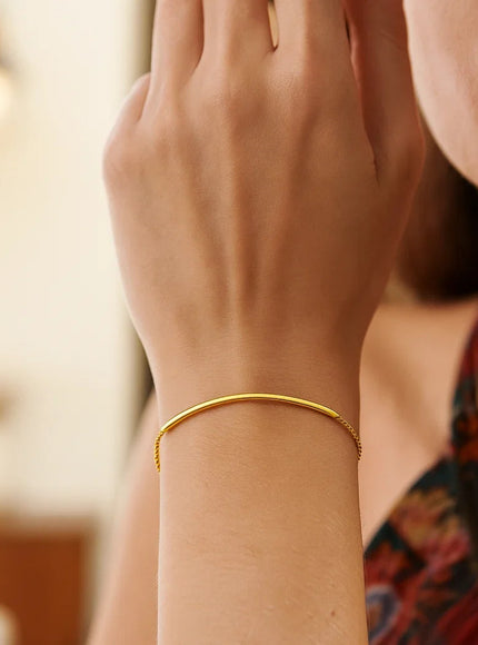 14k Yellow Gold Smooth Curved Bar Lariat Design Bracelet