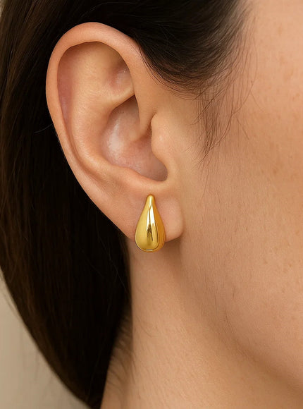 Small Raindrop Stud Earrings in 14K Yellow Gold