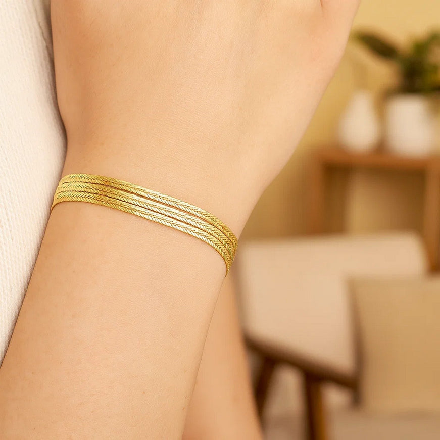 14k Yellow Gold 7 inch Three Strand Herringbone Chain Bracelet