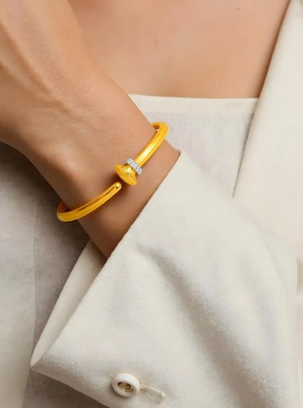 14k Yellow Gold Hinged Bangle Bracelet with Diamonds