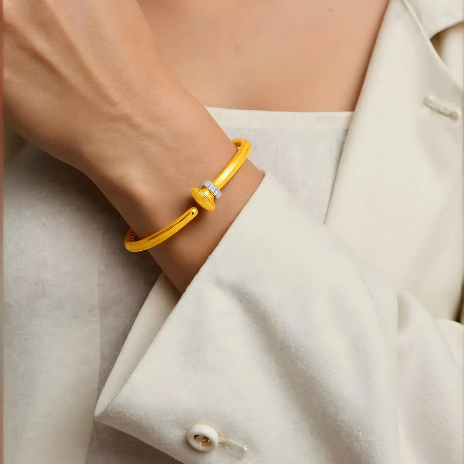 14k Yellow Gold Hinged Bangle Bracelet with Diamonds