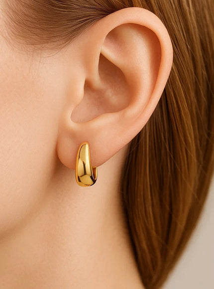 Tapered Huggie Hoop Earrings in 14K Yellow Gold