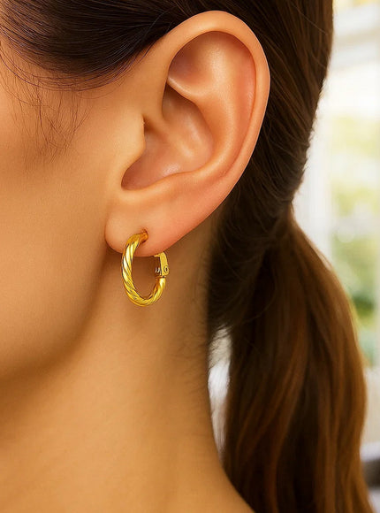 14k Yellow Gold Petite Twisted Round Hoop Earrings
