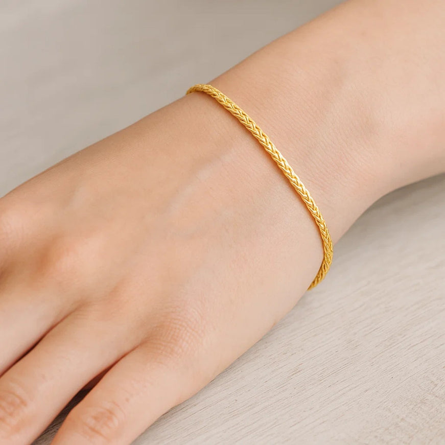 Fine Wheat Chain Bracelet in 10k Yellow Gold