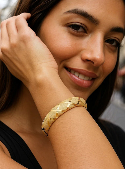 10k Yellow Gold Dual-Textured Diamond Pattern Bangle