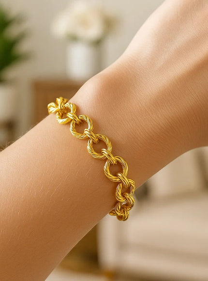 Textured Oval Link Bracelet in 14k Yellow Gold