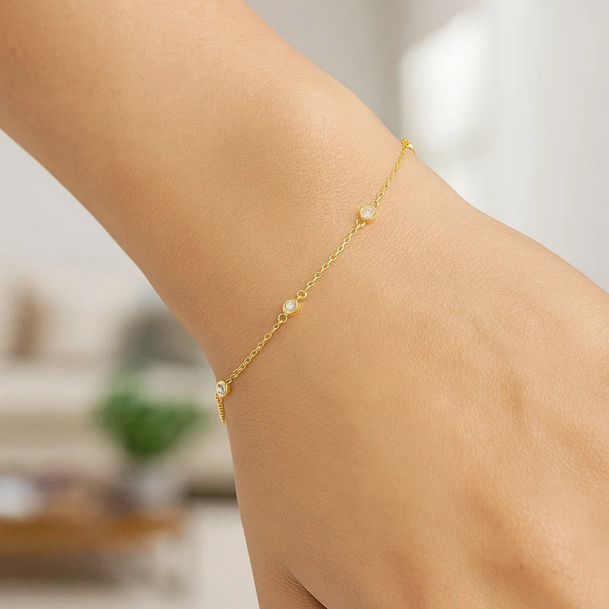 14k Yellow Gold 7 inch Bracelet with Diamond Stations