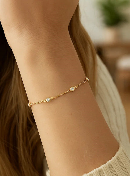 14k Yellow Gold 7 inch Bracelet with Diamond Stations