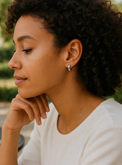 10k White Gold Snuggable Hoop Earrings