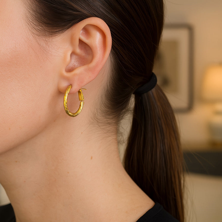 14k Yellow Gold Petite Twisted Round Hoop Earrings