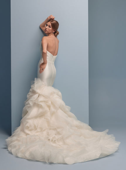 Lazaro Delilah Trumpet Wedding Gown