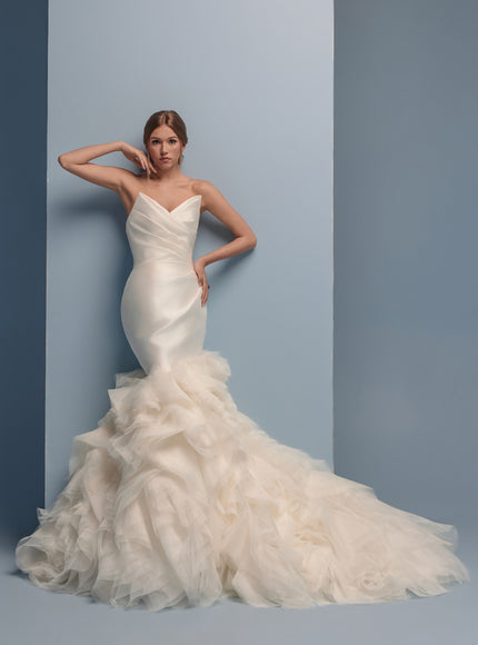Lazaro Delilah Trumpet Wedding Gown