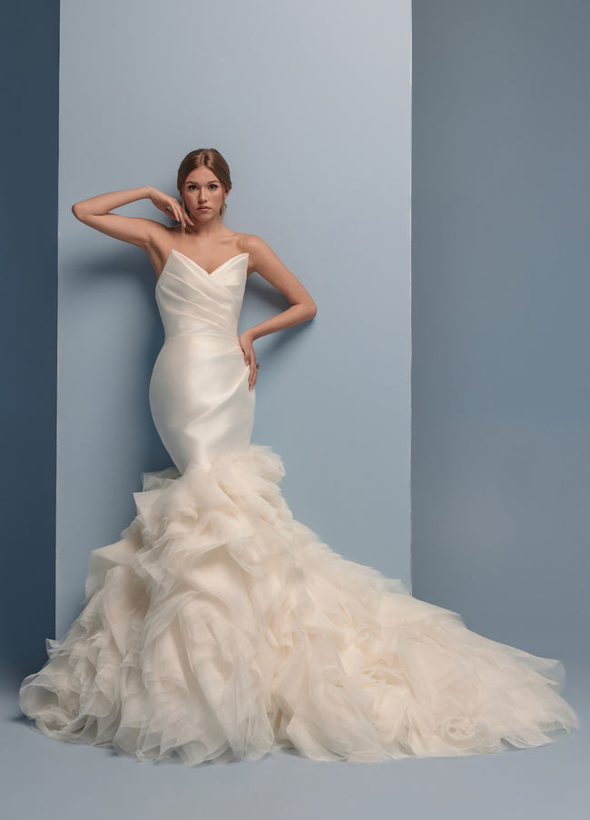 Lazaro Delilah Trumpet Wedding Gown