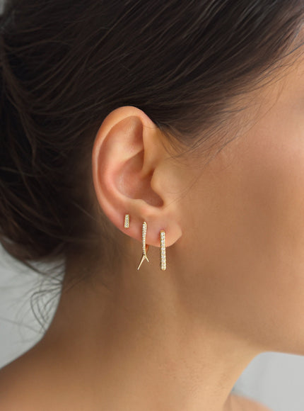 Zoe Lev Diamond Oval Hoop Earrings