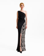 US 2 / Black