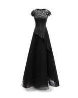 US 2 / Black
