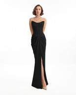 US 2 / Black