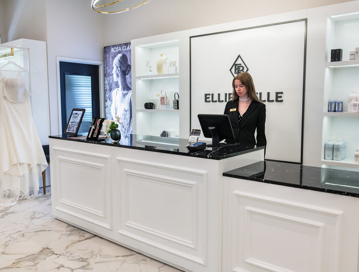 <h1>Designer Fashion & Bridal Boutique in Eden Prairie, MN  </h1>