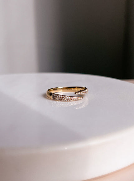 Zoe Lev Pave Diamond Spike Claw Ring
