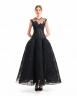 US 2 / Black