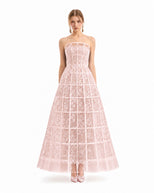 US 2 / Blush
