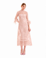 US 2 / Blush