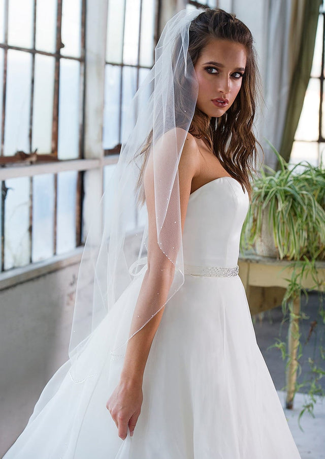 Giuliana Fingertip Crystal Veil