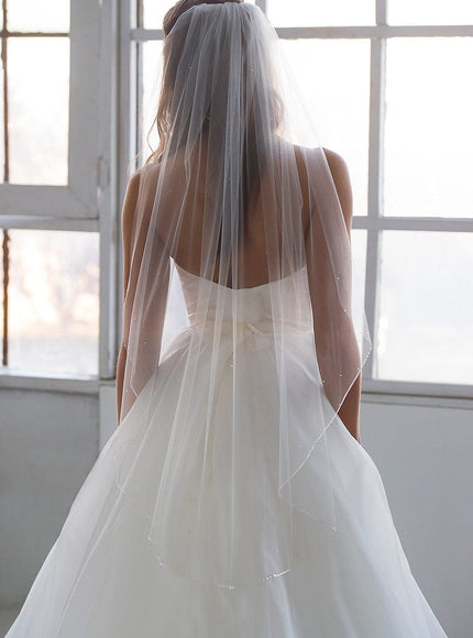 Giuliana Fingertip Crystal Veil