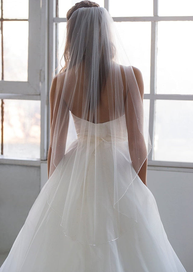 Giuliana Fingertip Crystal Veil