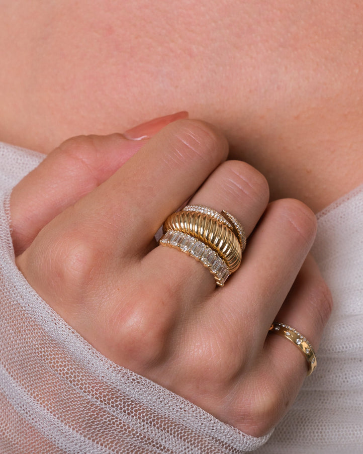 Zoe Lev 14K Gold Ribbed Dome Ring