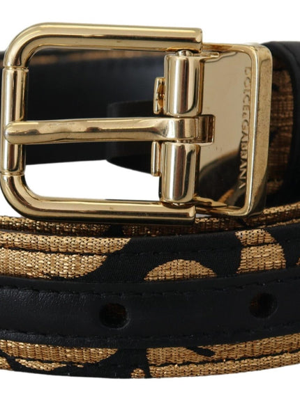 a belt with a gold buckle on it