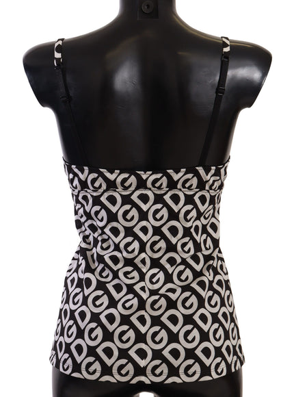 a mannequin with a black and white pattern on it