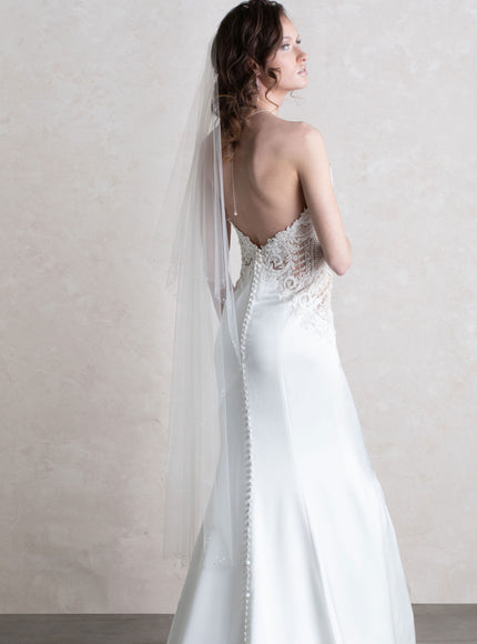 Illusion Pearl and Crystal Trimmed Waltz Veil