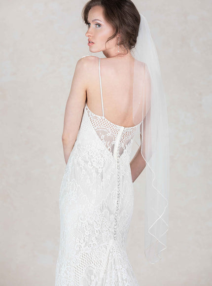 Ivy Pearl Fingertip Veil