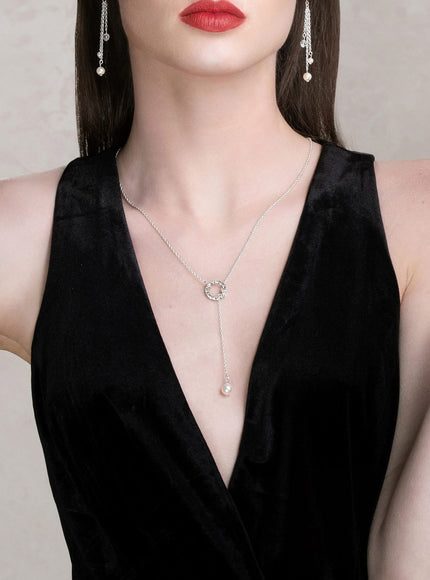 Izzy Pearl Lariat Necklace