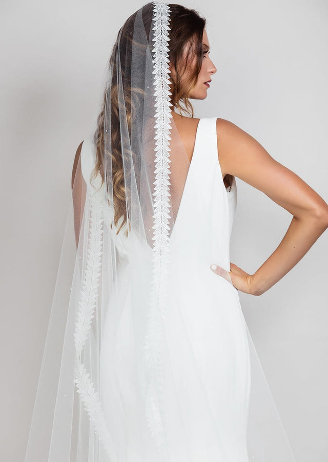 Katalina Cathedral Lace Mantilla Veil
